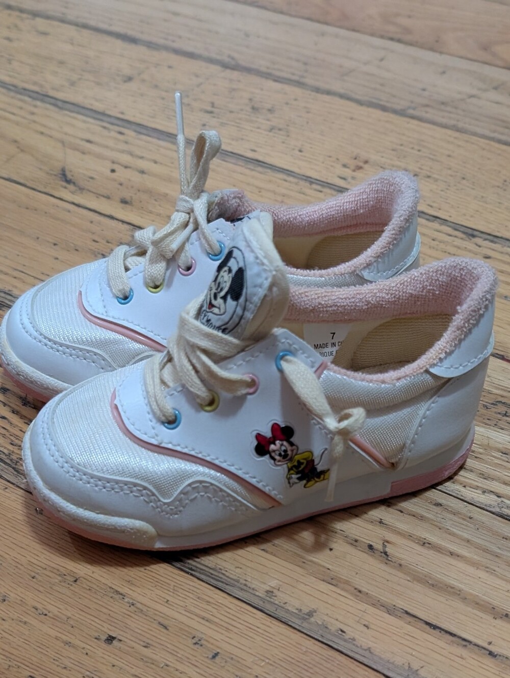 EUC Vintage Disney Mickey Mouse Sneakers. Little Kid Size 7 *BIN